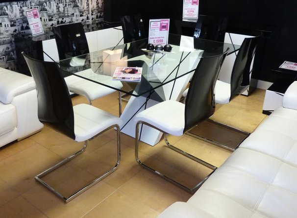 Aramis dining set.