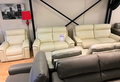 REFRAIN 3 SEATER ELECTRIC RECLINER, 2 SEATER AND ELECTRIC RECLINER CHAIR CREAM £2999 (SWANSEA SUPERSTORE) - Click for more details