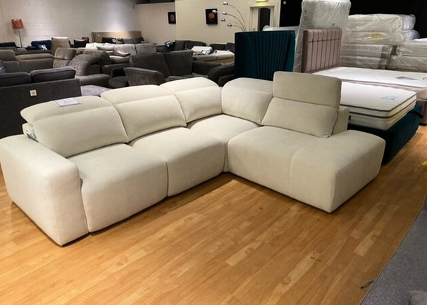 MELANI   RECLINER CORNER SUITE CREAM £1499 (SWANSEA SUPERSTORE)