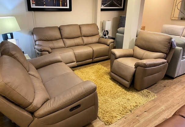SANTA CRUZ ELECTRIC RECLINER 3 SEATER, 2 SEATER AND CHAIR SAND £3999 (SWANSEA SUPERTSORE)