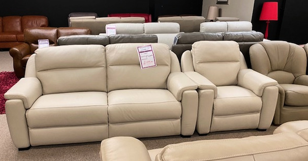 PARMA 3 SEATER AND 1 CHAIR CREAM £1799 SWANSEA SUPERSTORE.