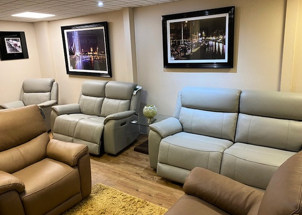 BRISBANE ELECTRIC RECLINER 3 SEATER, 2 SEATER AND CHAIR GREY £2699 (SWANSEA SUPERSTORE)
