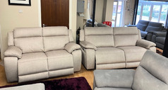 LANDBOND 215 ELECTRIC RECLINER 3 SEATER AND 2 SEATER CREAM £1399 (SWANSEA SUPERSTORE) - Click for more details
