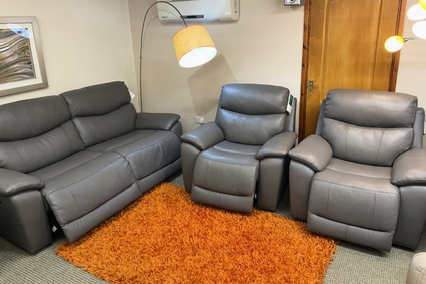 CANBERRA ELECTRIC RECLINER 3 SEATER AND 2 ELECTRIC RECLINER CHAIR DARK GREY £2499 (SWANSEA SUPERSTORE)