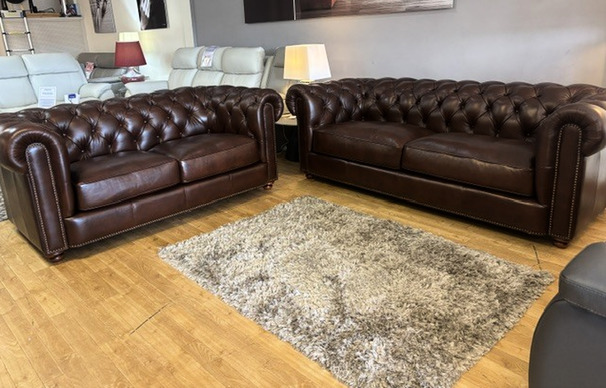 BLENHEIM CHESTERFIELD 3 SEATER AND 2 SEATER DARK RUST £2999 (SWANSEA SUPERSTORE)